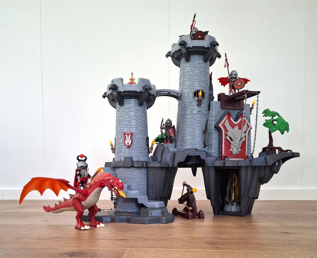 Playmobil 4835 Zwarte Drakenburcht, compleet!, Ophalen of Verzenden, Zo goed als nieuw, Complete set