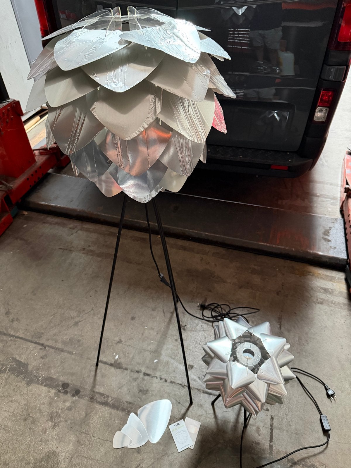 2x Vitra umage Silvia tripod design lampen, 140cm en 50cm., Ophalen, Overige merken, Gebruikt, Kunststof