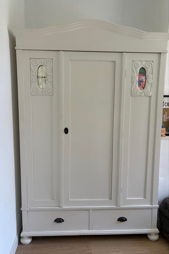 Brocante witte kledingkast met lades en spiegeldetails, Ophalen of Verzenden