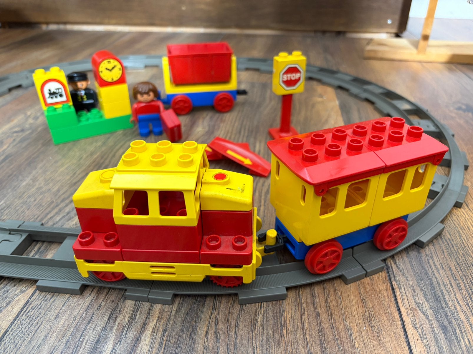 Duplo 2741 electric train starter set met gereviseerde loco, Ophalen, Zo goed als nieuw, Duplo