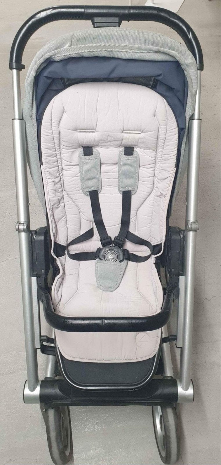 Mutsy Igo Combiwagen met Maxi-Cosi en adapters, Kinderen en Baby's, Kinderwagens en Combinaties, Ophalen