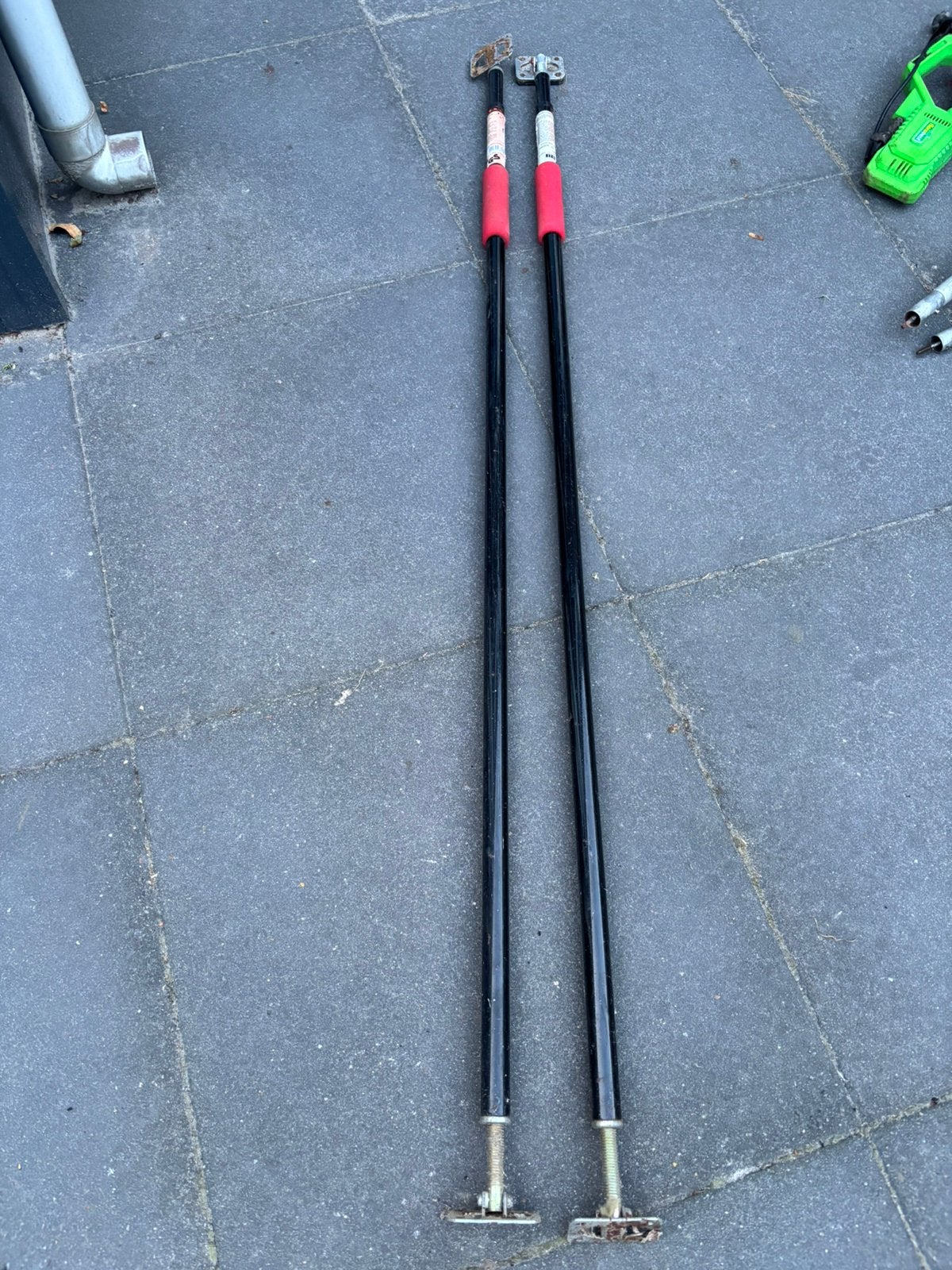 2 plafond stempels., Ophalen, Zo goed als nieuw, Minder dan 700 watt, Werkbankslijpmachine