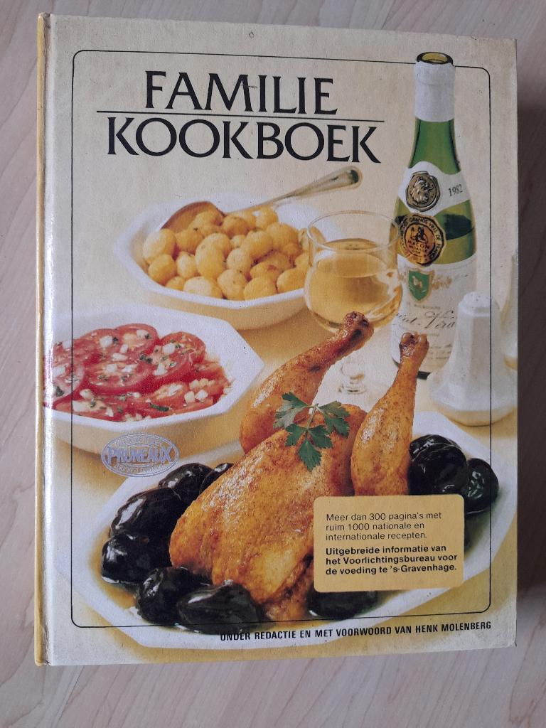 FAMILIE KOOKBOEK Redactie Henk Molenaar praktisch kookboek, Ophalen of Verzenden, Gelezen, Nederland en België
