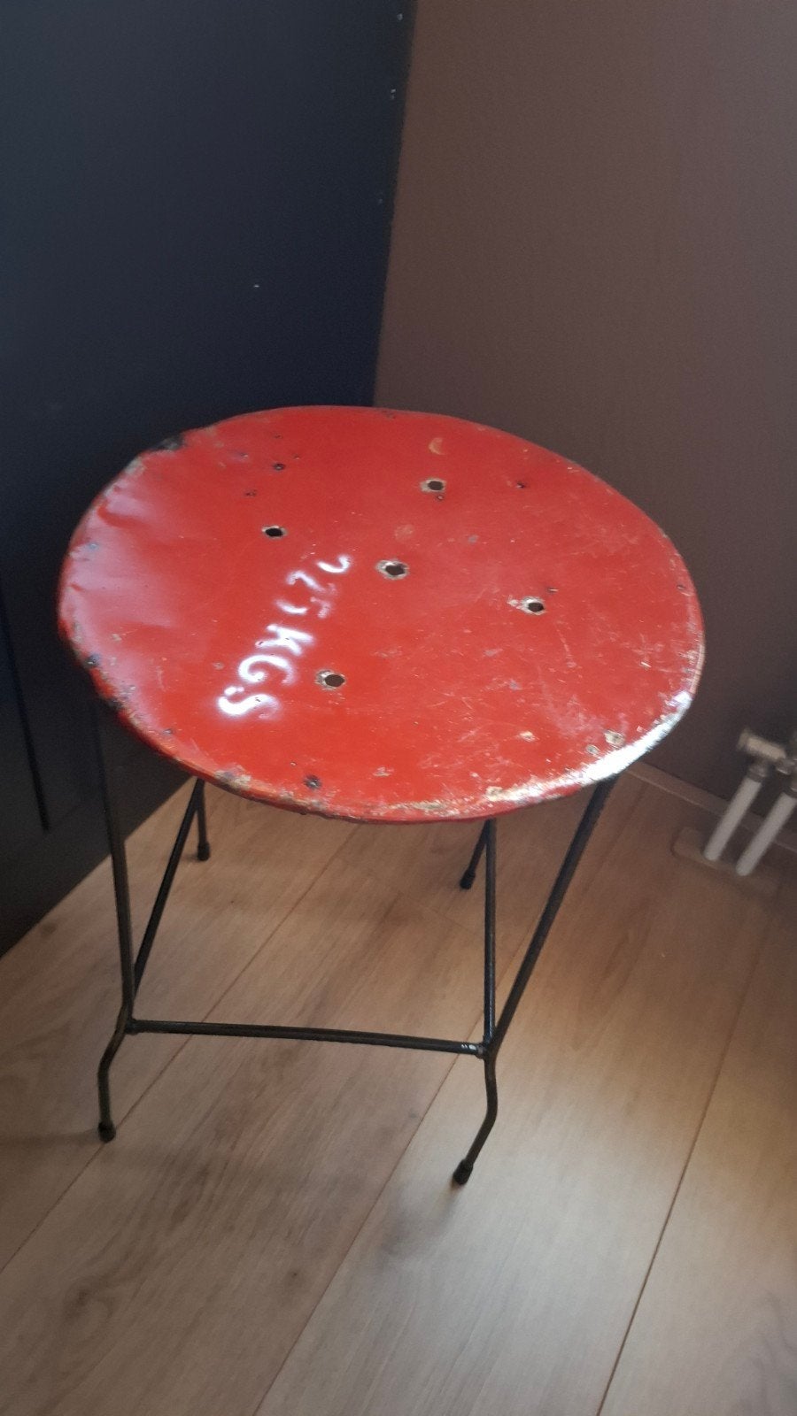 Metalen krukje, Ophalen, Zo goed als nieuw, IJzer