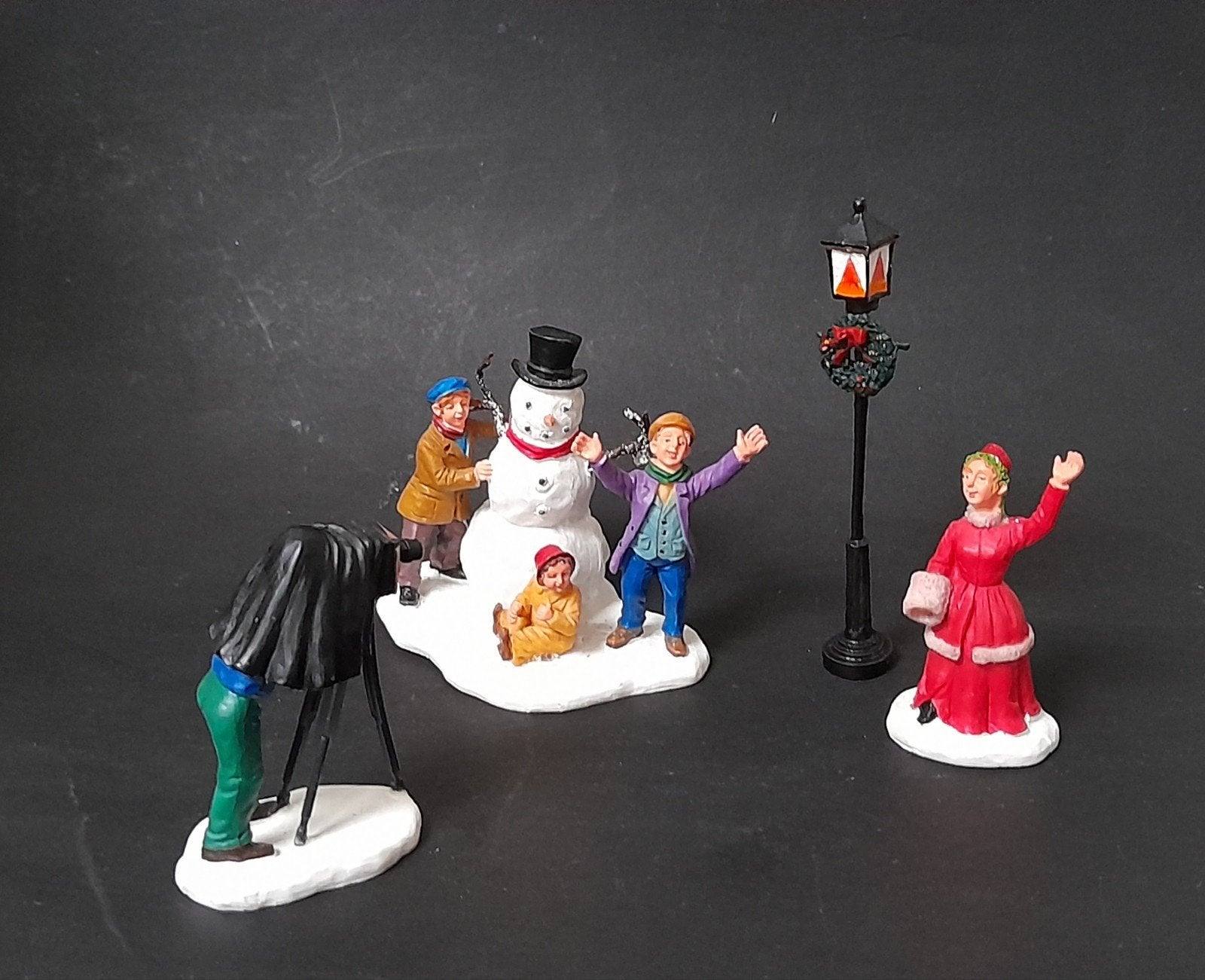 lemax kerst figuren a1 set kerstdorp kersthuisjes, Diversen, Kerst, Verzenden