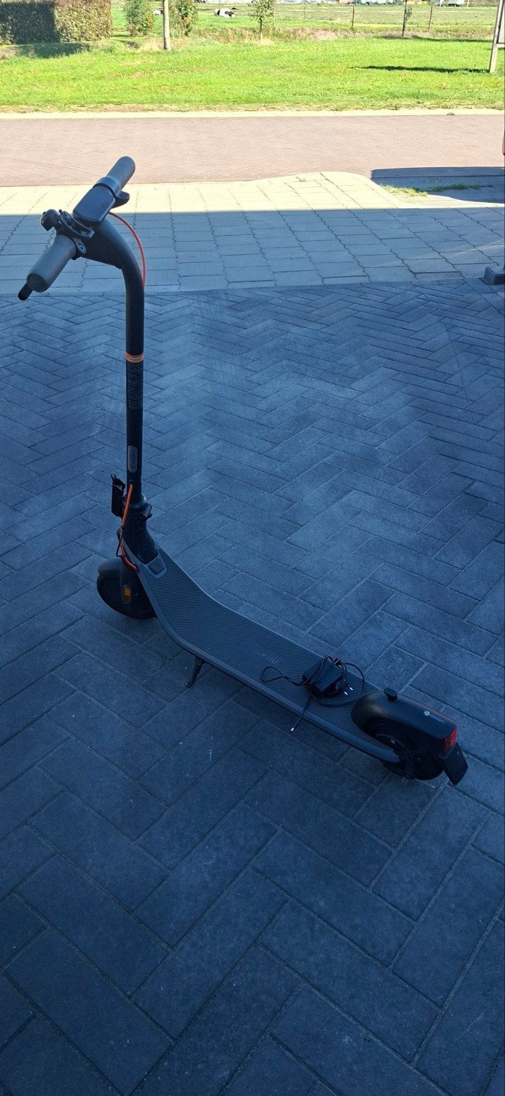 Ninebot elektrische step - Slechts 800km gereden, Ophalen, Zo goed als nieuw, Elektrische step (E-scooter), Ninebot