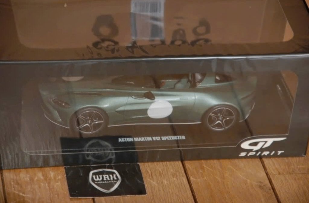 1:18 ASTON MARTIN V12 SPEEDSTER green GT906 GT spirit WRH, Verzenden, Nieuw, Auto, Overige merken