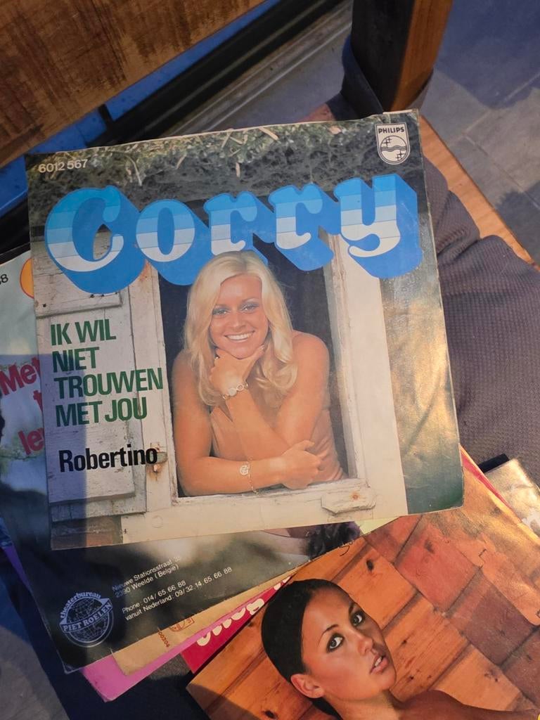 Corry - Ik Wil Niet Trouwen Met Jou / Robertino Single, Gebruikt, 7 inch, Single, Ophalen of Verzenden