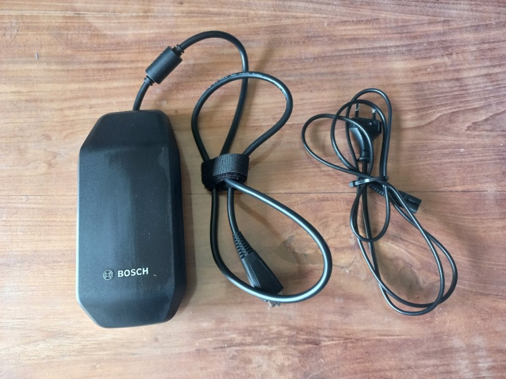 Bosch e-bike lader, Zo goed als nieuw