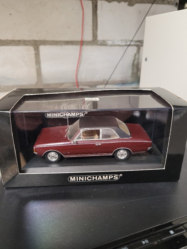 opel commodore A 1966 dark red minichamps 1:43, Ophalen of Verzenden, Zo goed als nieuw, Auto, MiniChamps