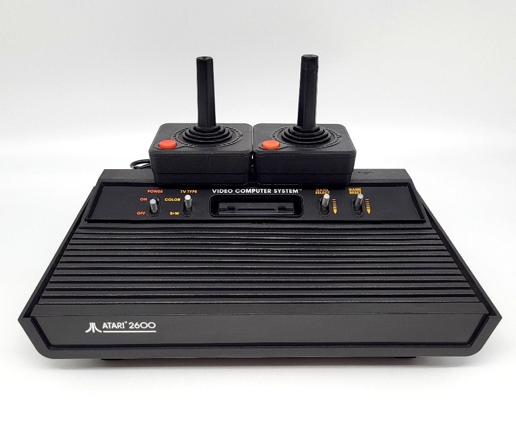 Atari 2600 Console Darth Vader w. 2 Joysticks & Power, Spelcomputers en Games, Gebruikt, Met 2 controllers, Ophalen of Verzenden