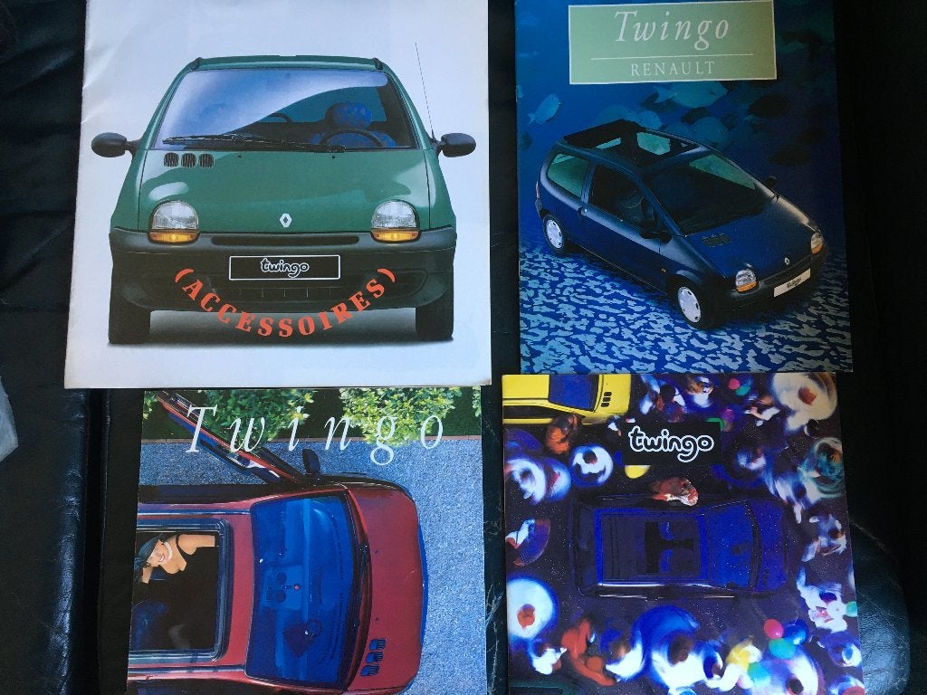 7x Renault Twingo folders brochures Nederland Frankrijk DE, Boeken, Ophalen of Verzenden, Zo goed als nieuw, Renault