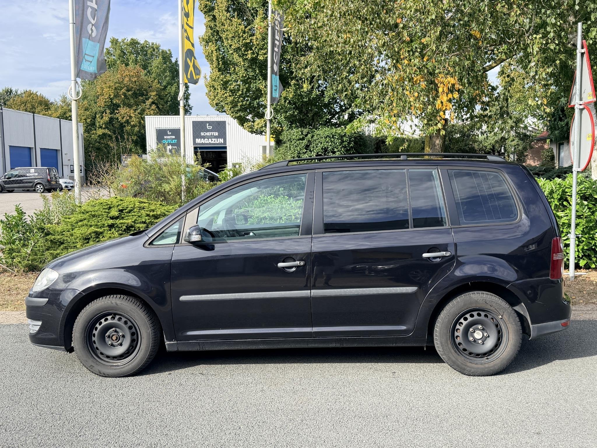 Volkswagen Touran 1.9 TDI 105PK AUTOMAAT•Navi•Airco, Stof, Gebruikt, Zwart, 4 cilinders