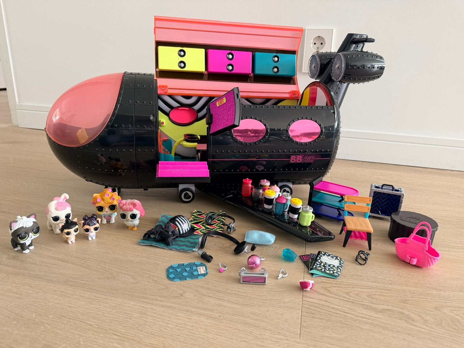LOL Surprise Vliegtuig met Extra Popjes en Accessoires, Ophalen of Verzenden, Gebruikt