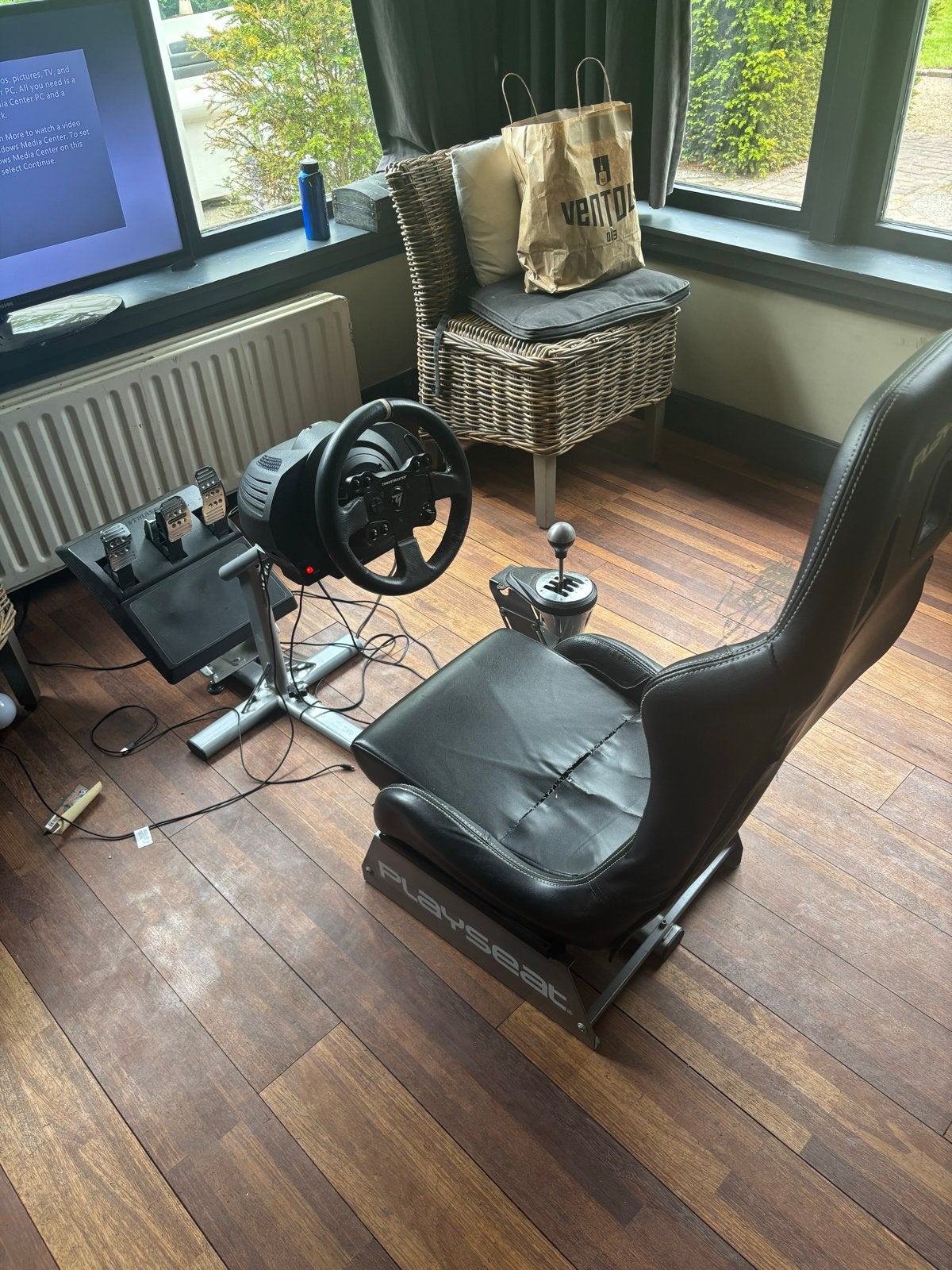 Playseat racestoel met Thrustmaster stuur en pedalen voor Xb, Ophalen of Verzenden, Gebruikt, Stuurtje of Sportattribuut, Xbox One