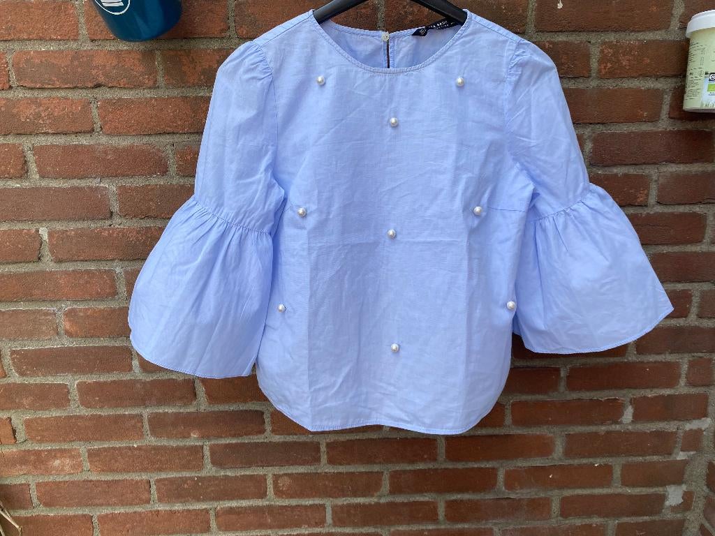 Bloesje met parelknoopjes, Ophalen of Verzenden, Zo goed als nieuw, Maat 38/40 (M), Blauw