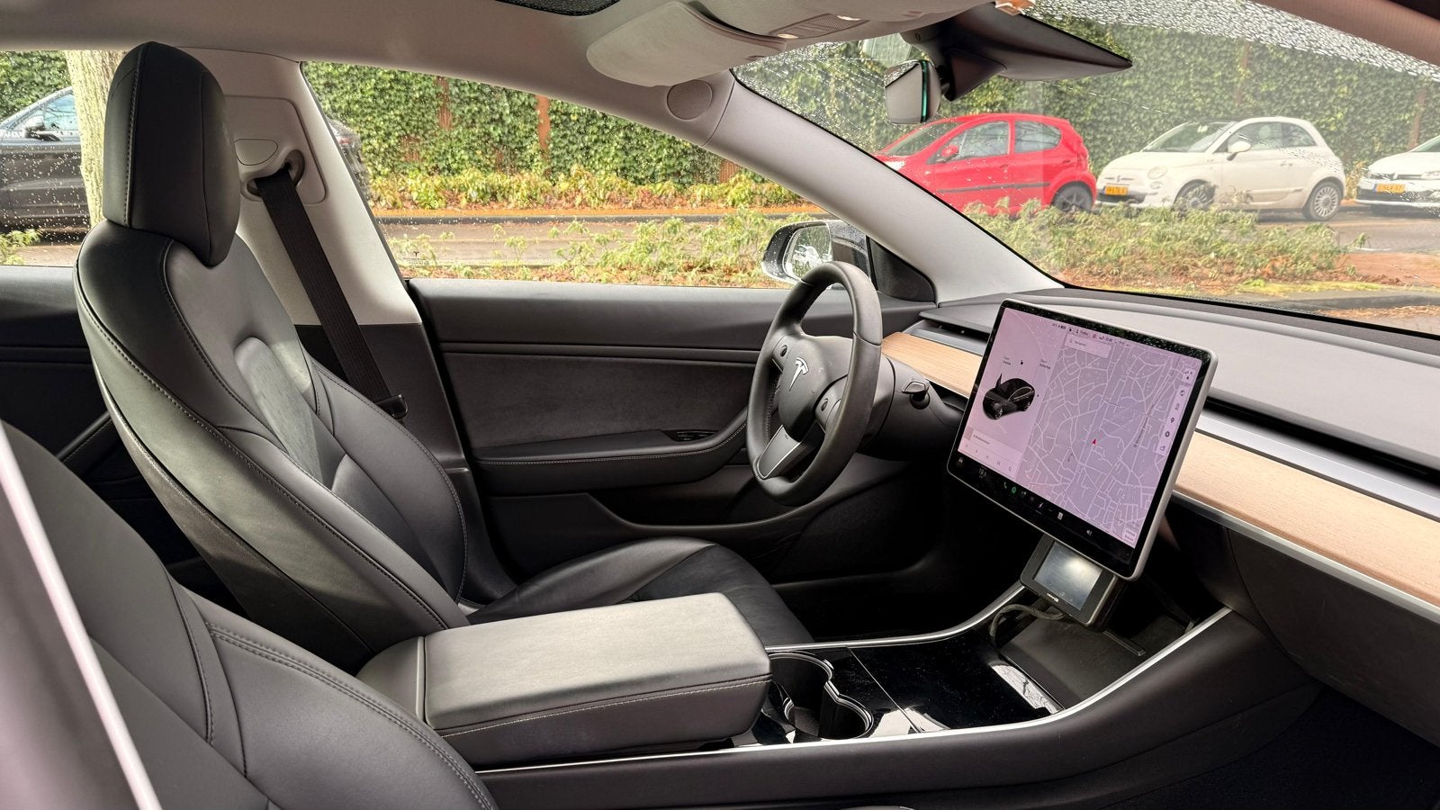 Foto 6 van Te huur Tesla model 3 long range Taxi huren uber bolt pacht