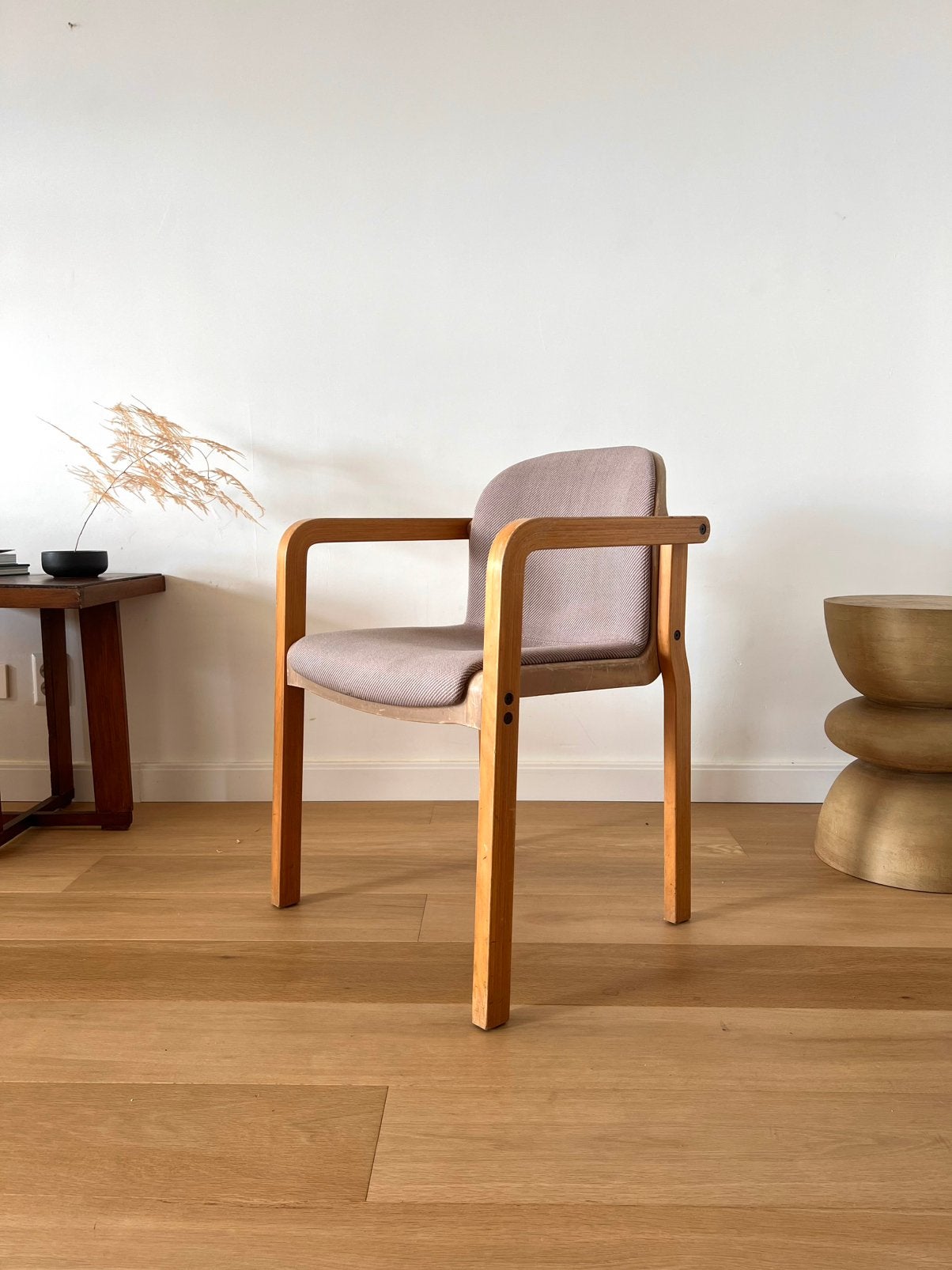 6, 8 or 10 Vintage Kembo Holland dining arm chairs brown, Gebruikt, Bruin, Ophalen of Verzenden, Hout