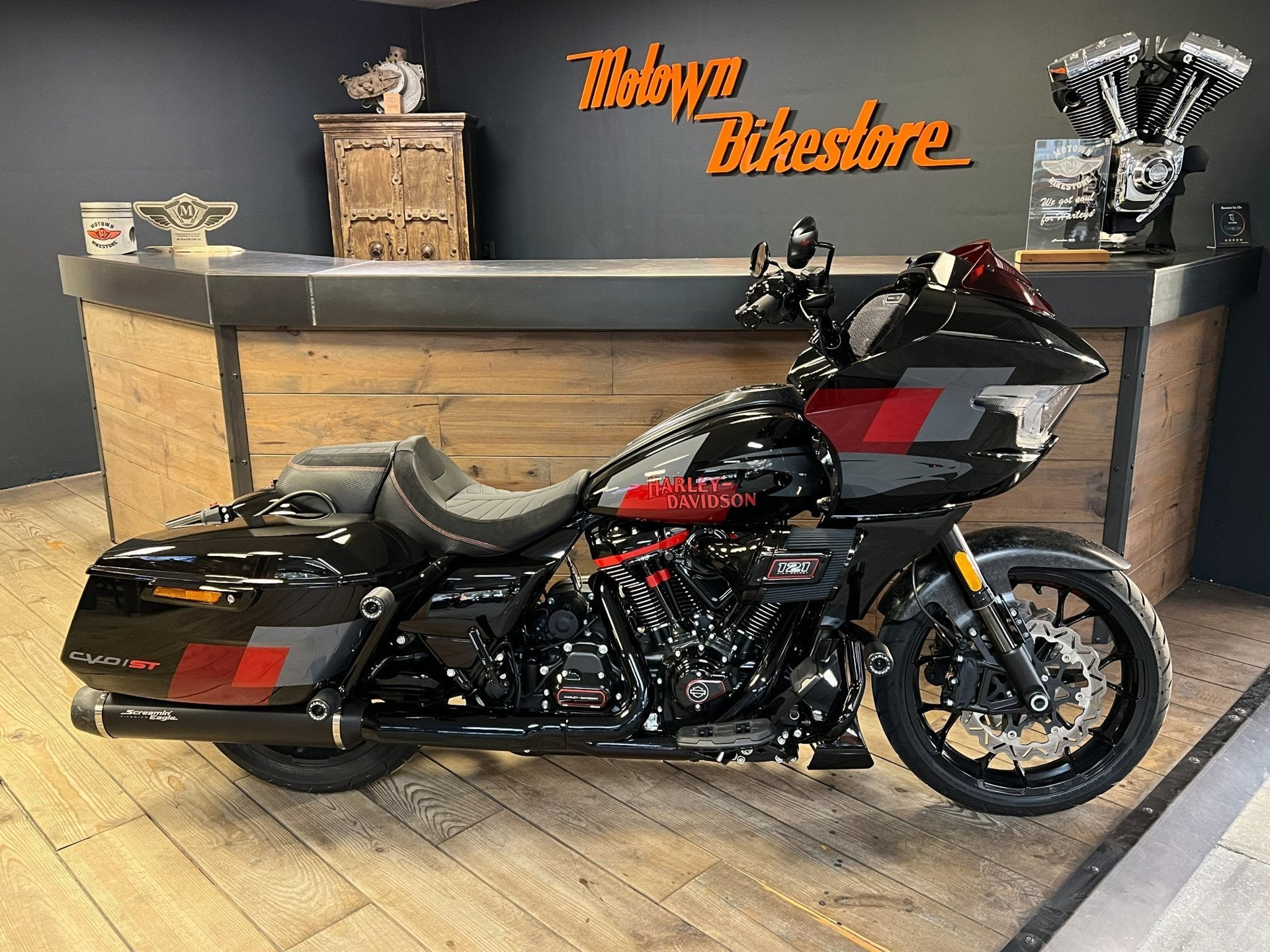 Harley Davidson ROAD GLIDE CVO ST 121CI HOTLAP Nieuwprijs, Bedrijf, Meer dan 35 kW, Overig, 1977 cc