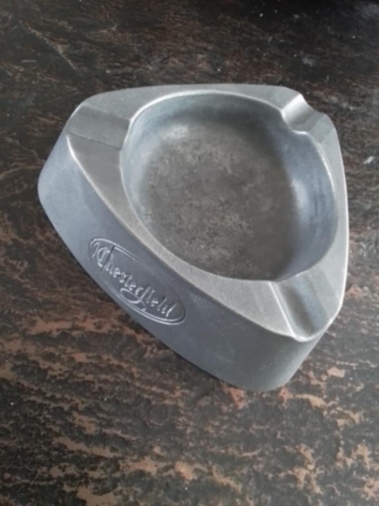 Metalen Chesterfield asbak, Verzamelen, Ophalen of Verzenden, Zo goed als nieuw, Asbak