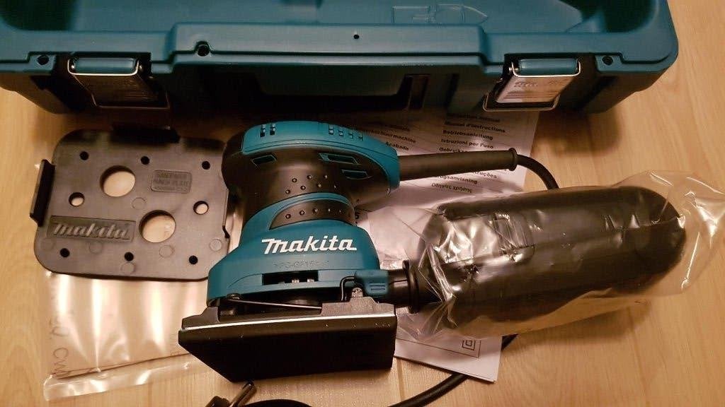 Makita BO4556K schuurmachine vlakschuurmachine +koffer NIEUW, Verzenden, Nieuw, Minder dan 600 watt, Vlakschuurmachine