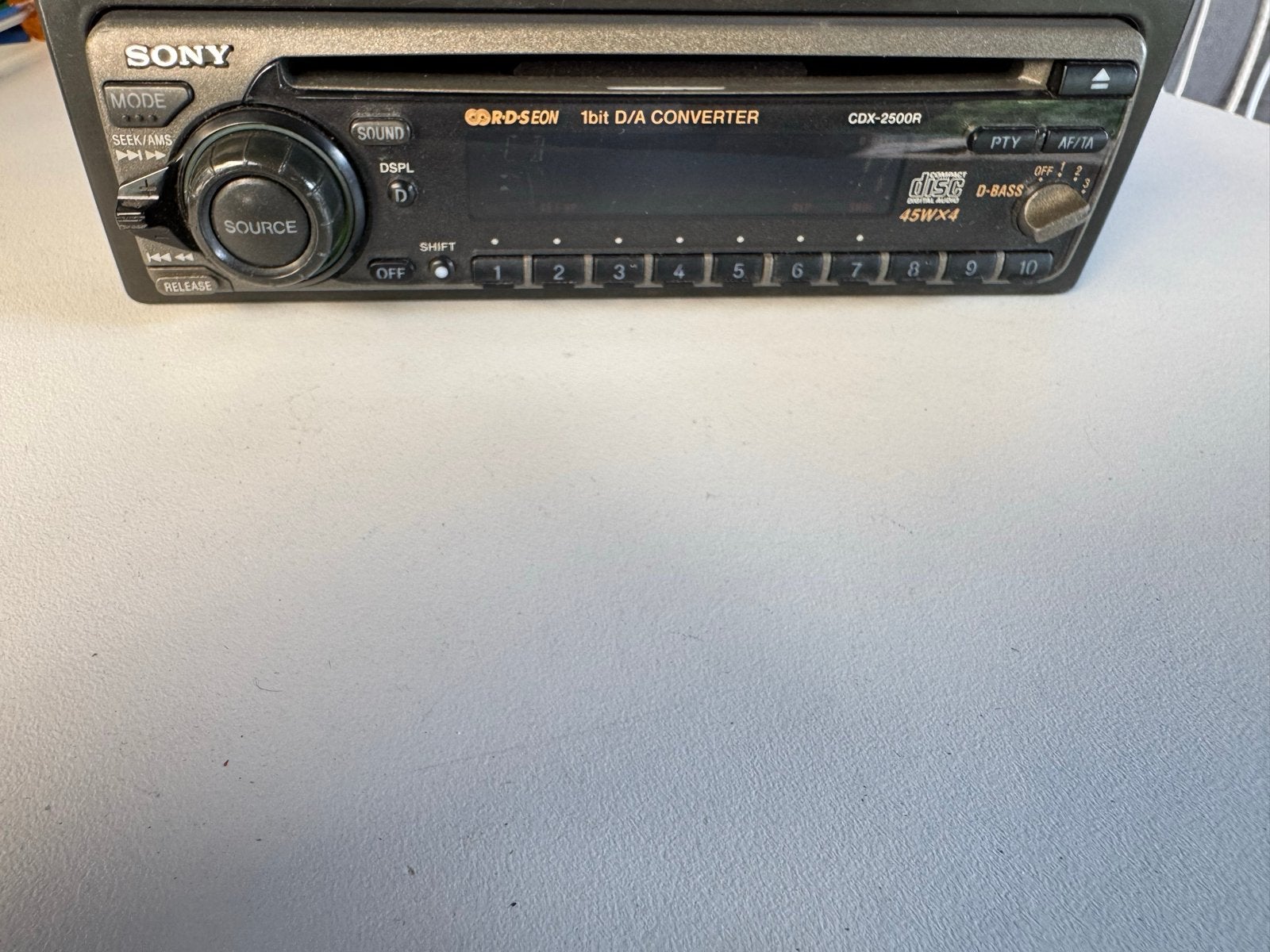 Sony CDX-2500R Autoradio met CD-speler, Ophalen of Verzenden, Gebruikt