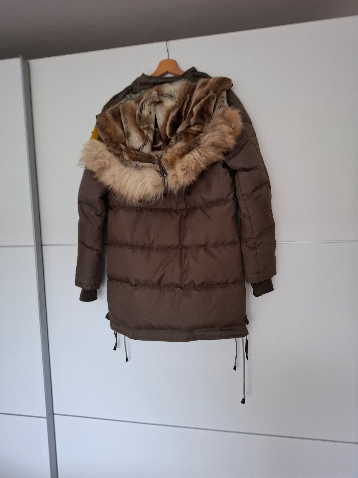 parajumper jas halflang legergroen, Kleding | Dames, Jassen | Winter, Ophalen, Zo goed als nieuw, Maat 46/48 (XL) of groter, Groen