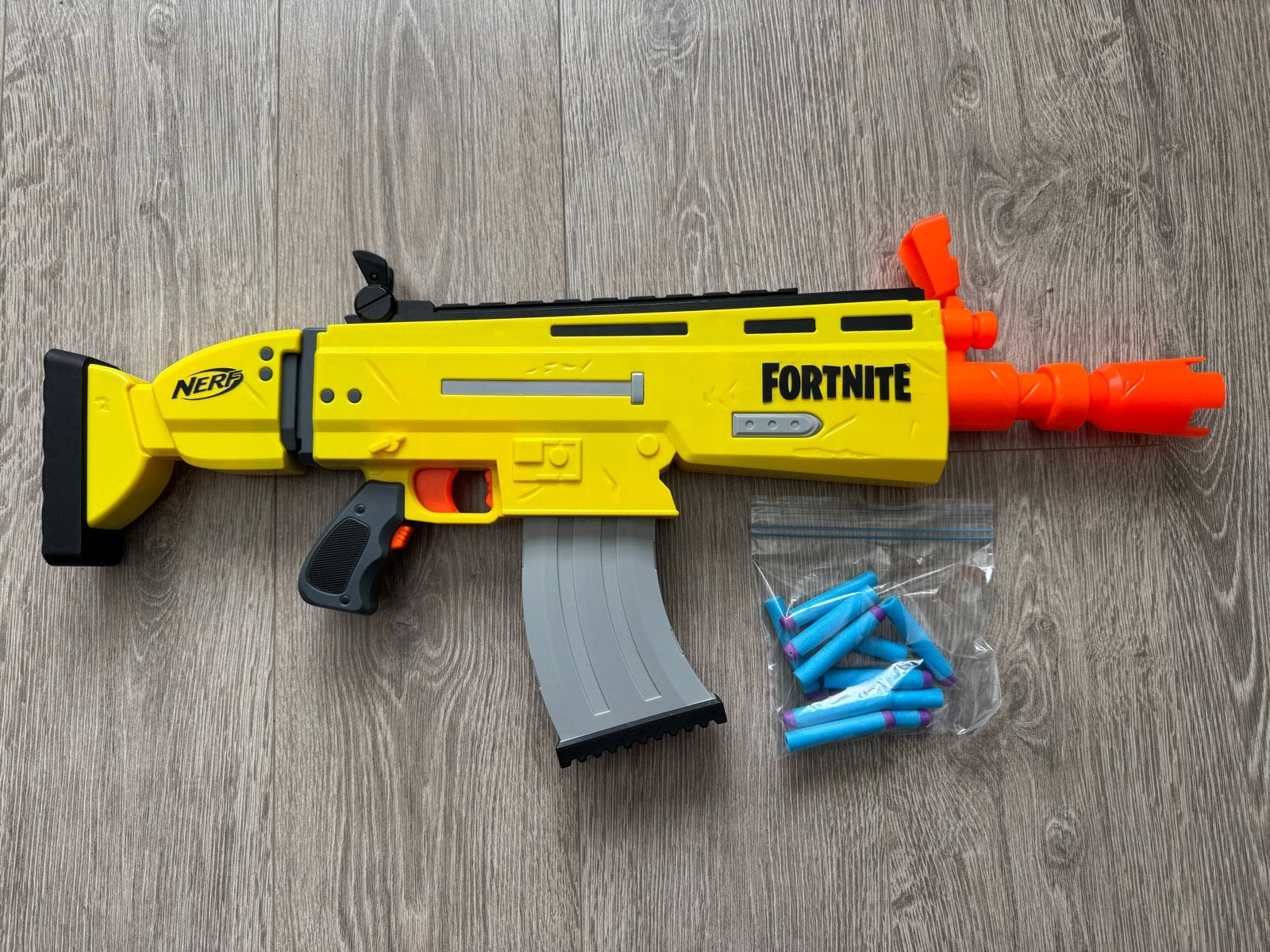 NERF Fortnite AR-L Blaster met 20 pijltjes, Ophalen, Zo goed als nieuw, Jongen of Meisje