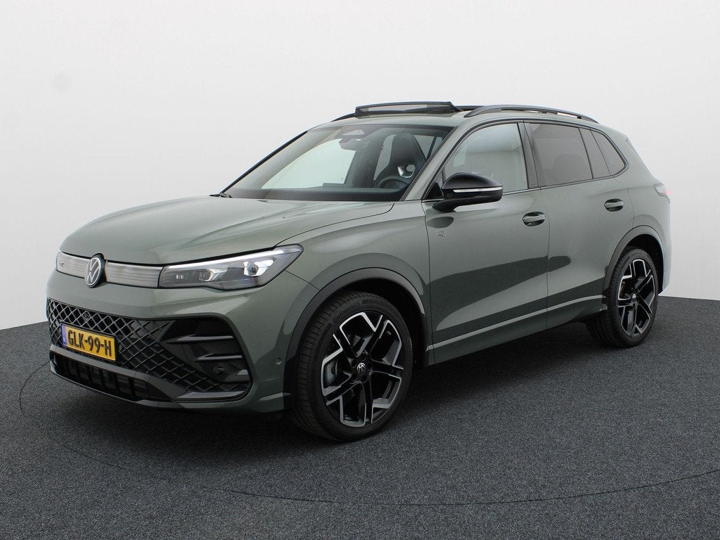 Volkswagen Tiguan 1.5 eTSI R-Line Business | Trekhaak wegkl., Auto's, Volkswagen, 12 maanden, Euro 6, 4 cilinders, Leder en Stof