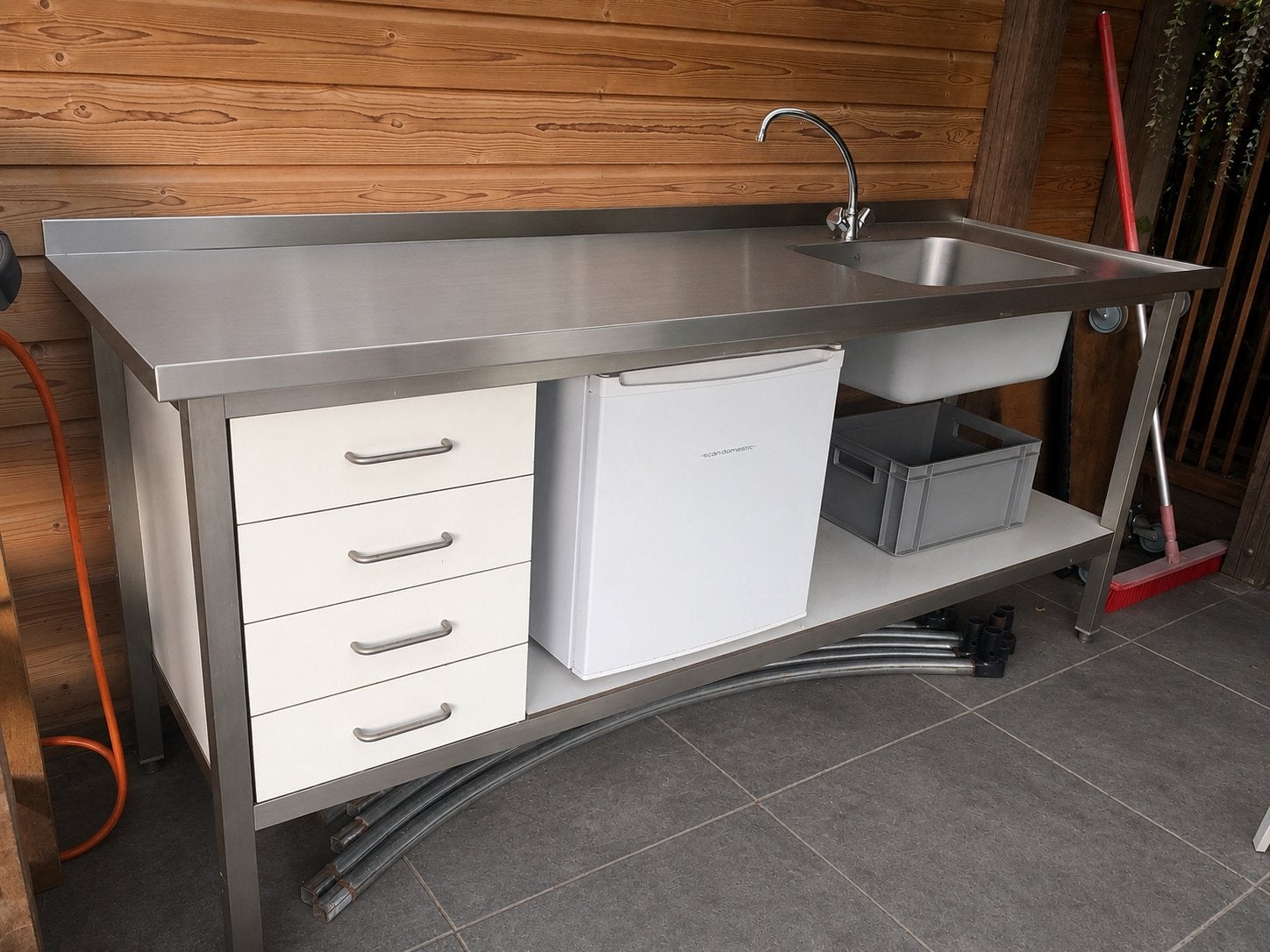 RVS  Spoeltafel / Werkbank / Buitenkeuken + Koelkast, Tuin en Terras, Ophalen, Gebruikt, Vrijstaand