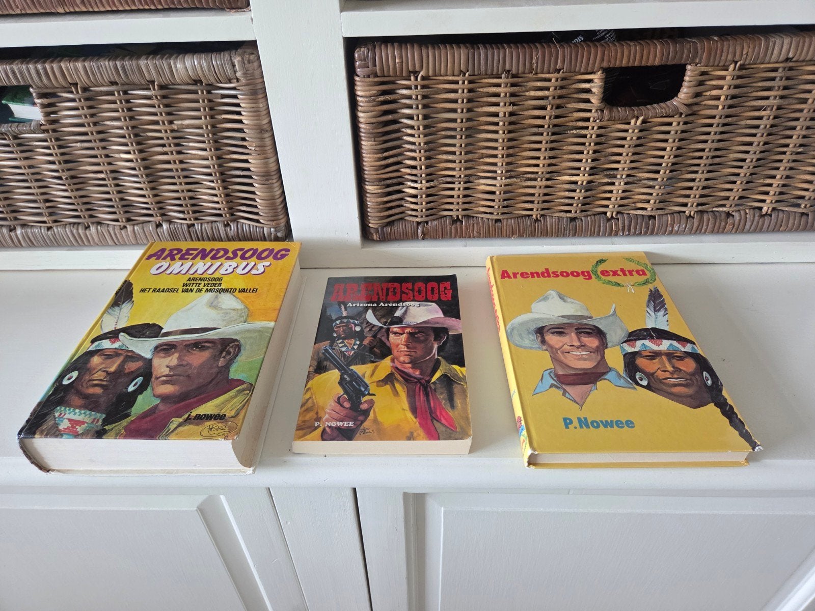 Arendsoog - 3 stuks, Boeken, Ophalen of Verzenden, Gelezen