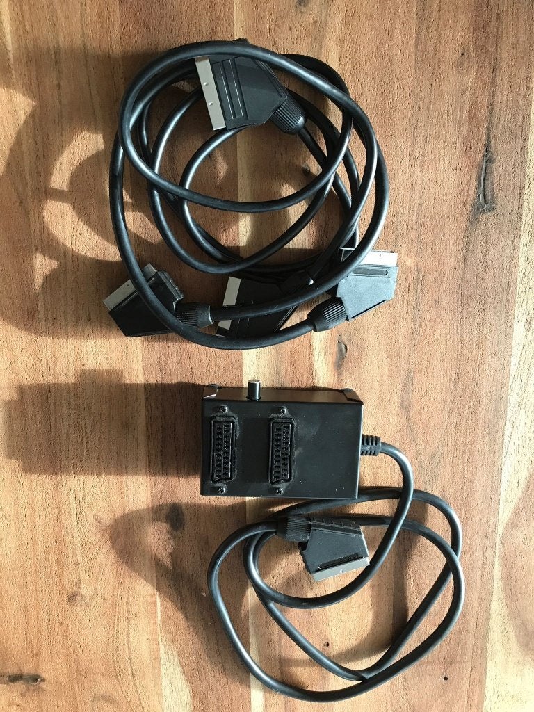 SCART-kabels en SCART-splitter/schakelaar, Ophalen of Verzenden, Gebruikt, Minder dan 2 meter, Scartkabel