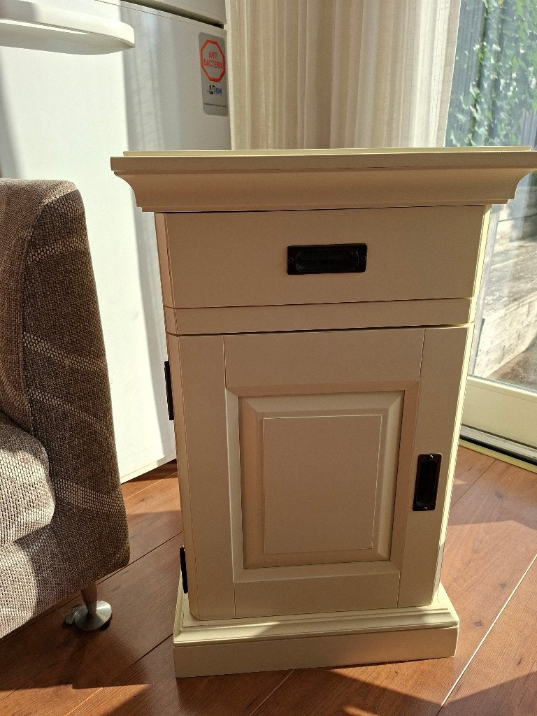 Nachtkastje, Ophalen, Gebruikt, Minder dan 45 cm, 70 cm of meer