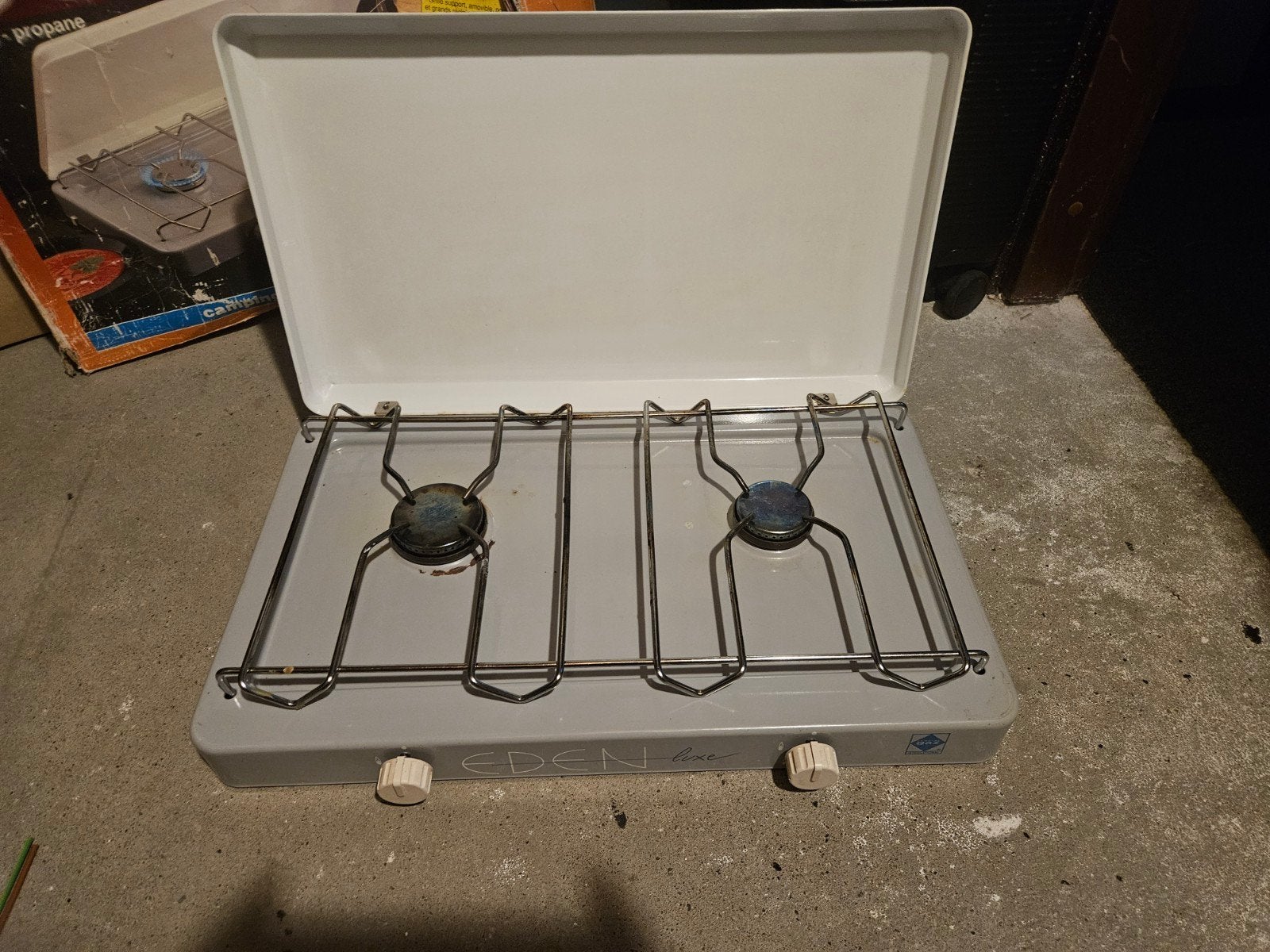 Camping gasstel Eden Luxe - 2-pits, Caravans en Kamperen, Kampeeraccessoires, Ophalen, Gebruikt