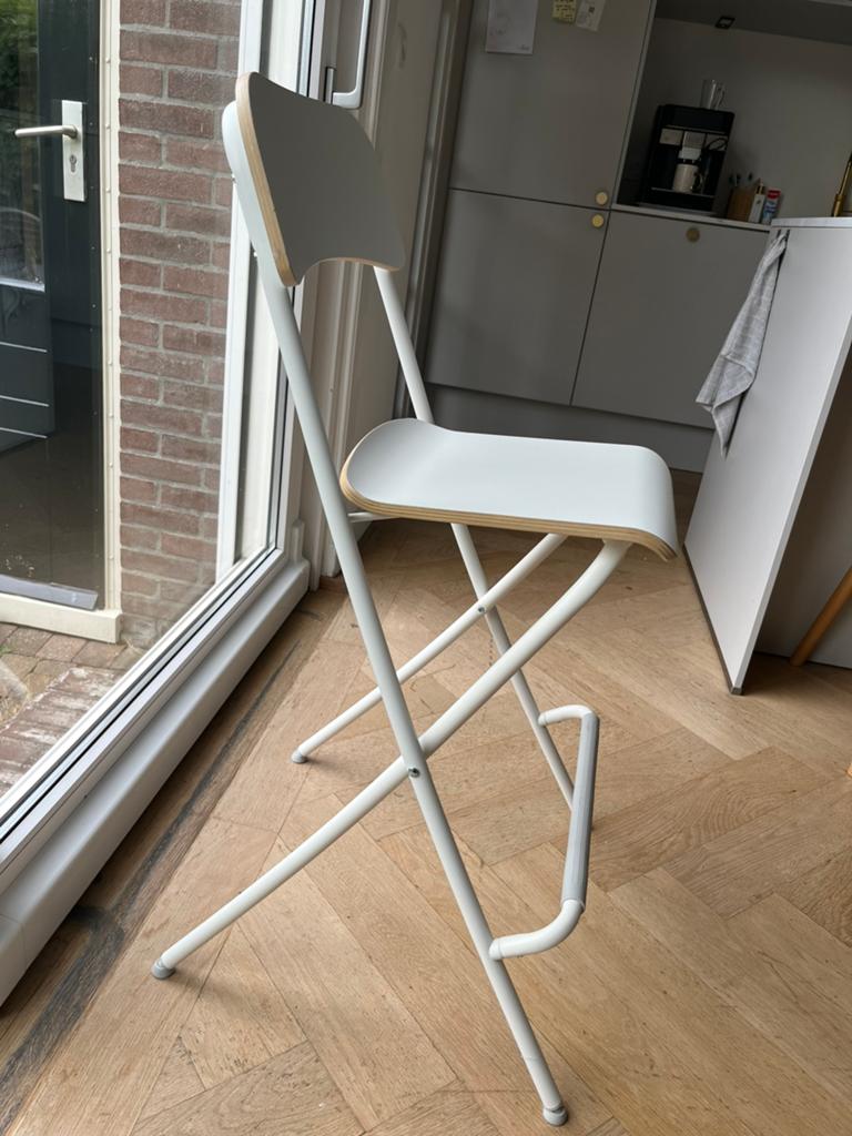 Barkruk ikea wit, Hout, Met voetsteun, 60 tot 90 cm, Ophalen of Verzenden