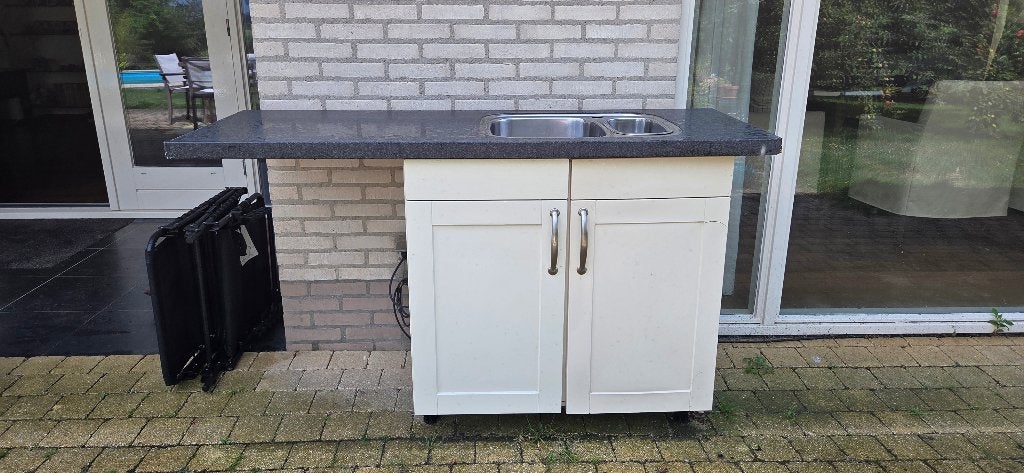 Gootsteen met natuurstenen blad. Gratis af te halen!, Ophalen, Gebruikt, 100 tot 150 cm, Minder dan 100 cm