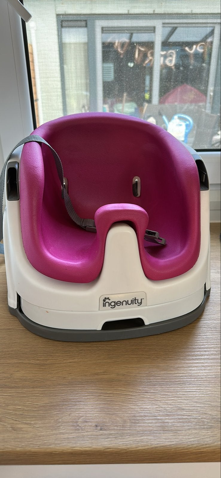 Ingenuity stoelverhoger - Ideaal voor de maaltijd!, Ophalen, Zo goed als nieuw, Overige typen, Gordel(s)