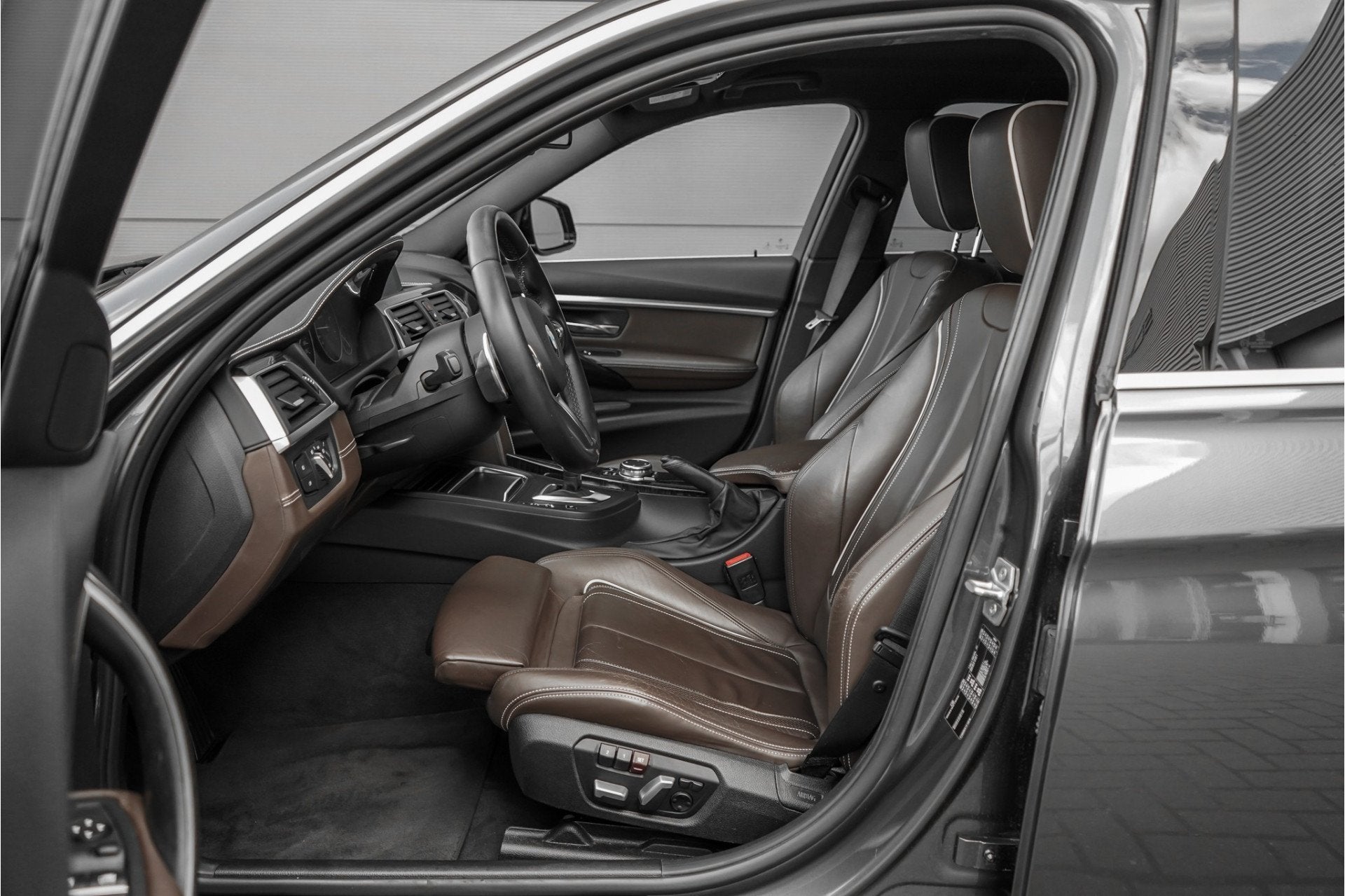 BMW 3 Serie Touring 340i M Sport Merino Leder LED Ori NL 20", Automaat, 12 maanden, Euro 6, 2998 cc