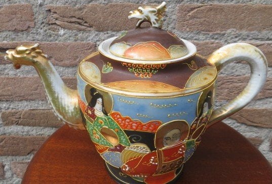 Japanse theepot antieke porcelein prima staat, Ophalen