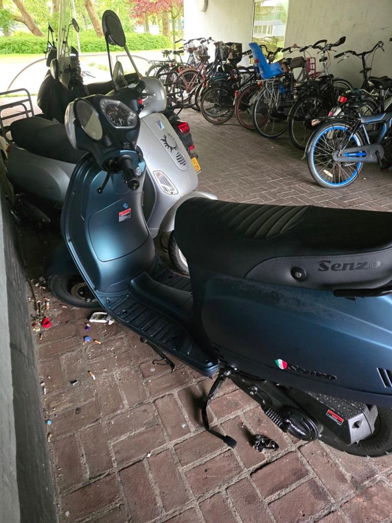 Nieuwe senzo rivalux scooter 2026, maar 800 op de teller!, Ophalen, Benzine, Overige merken