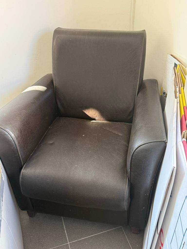 2 Bruine Leren Fauteuils - Gratis Af te Halen, Ophalen, Gebruikt, Twee, Bruin
