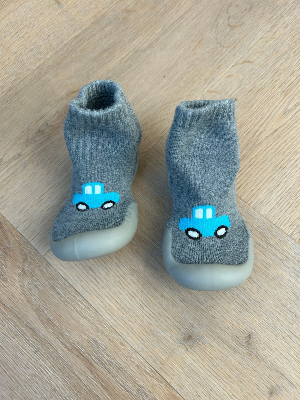 Antislip babysokjes met auto-opdruk - Maat 22/23, Overige typen, Nieuw, Ophalen of Verzenden, Jongen