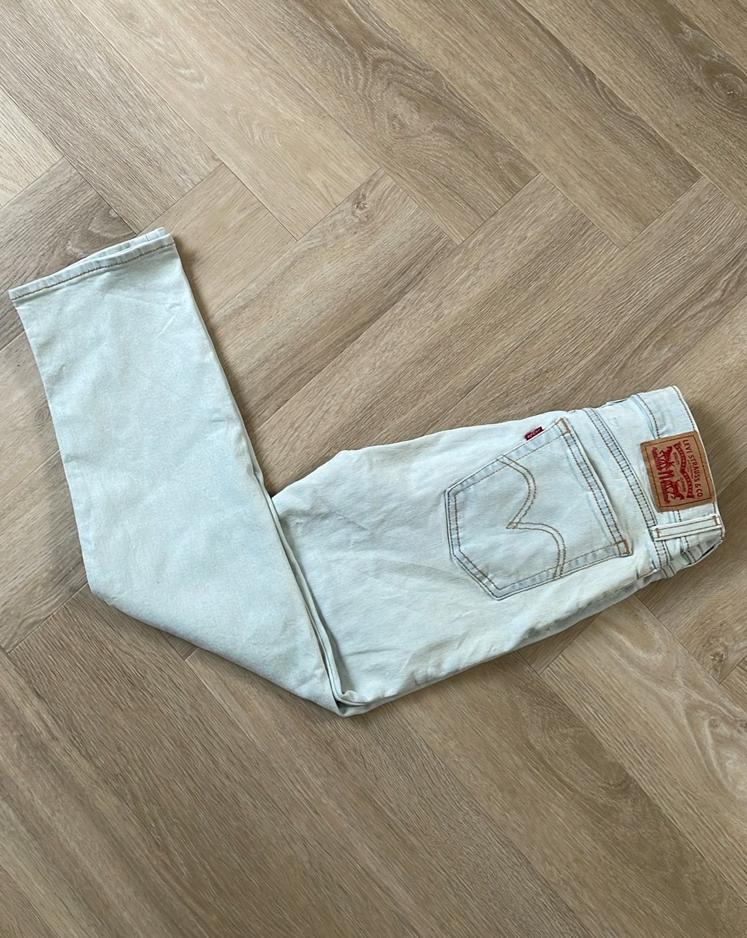 Levi’s Wedgie Straight Jeans, Kleding | Dames, Ophalen of Verzenden, Zo goed als nieuw, Blauw, W27 (confectie 34) of kleiner