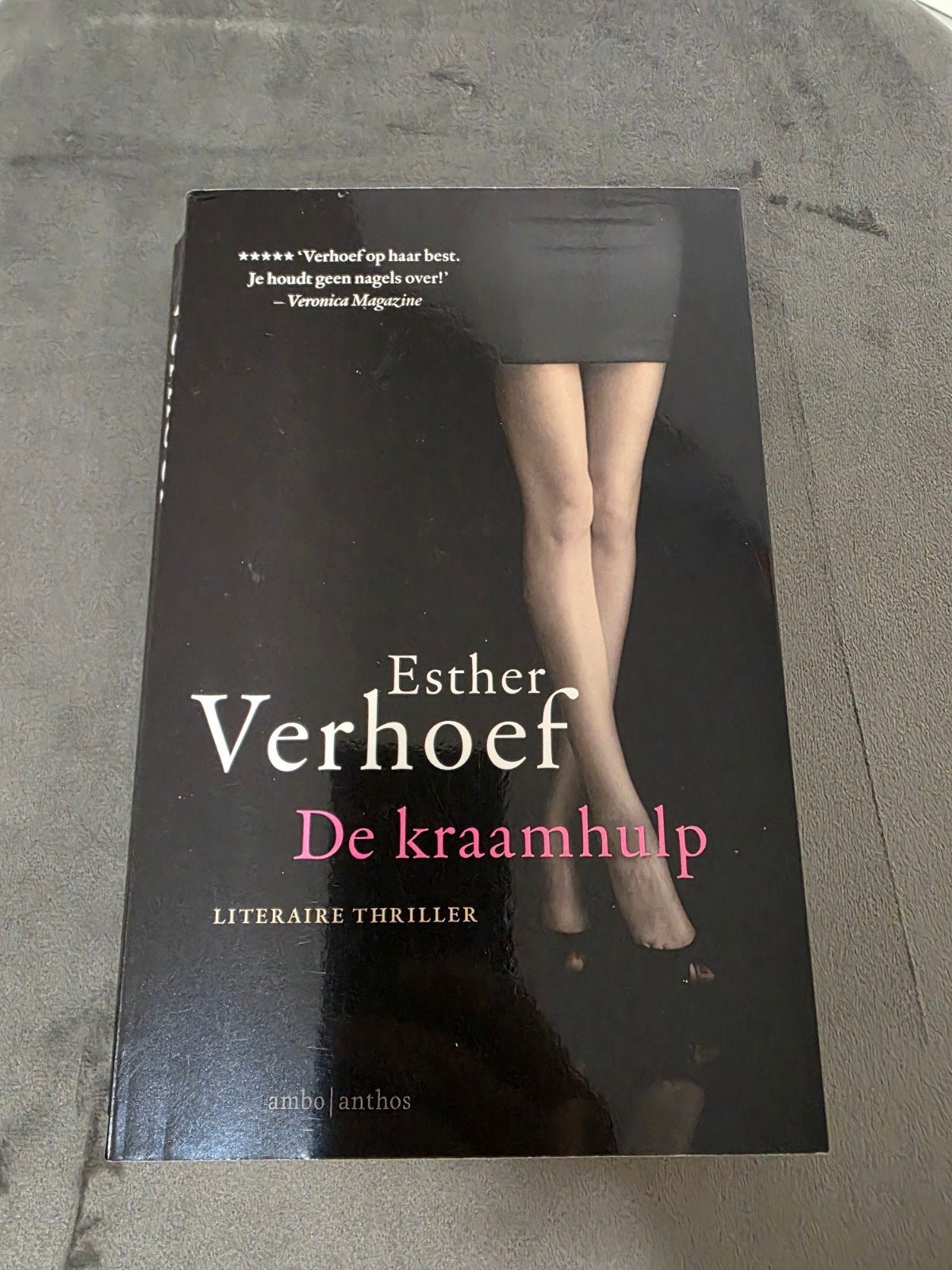 Esther Verhoef - De kraamhulp (Literaire thriller), Ophalen of Verzenden, Zo goed als nieuw, Esther Verhoef