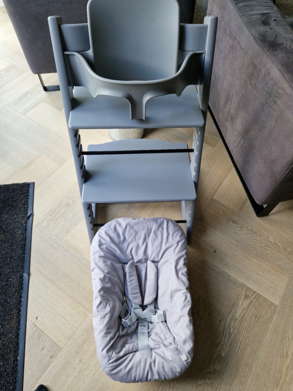 grijze stokke tripp trapp / trip trap + babyset en newborn, Kinderen en Baby's, Ophalen of Verzenden, Gebruikt, Meegroeistoel