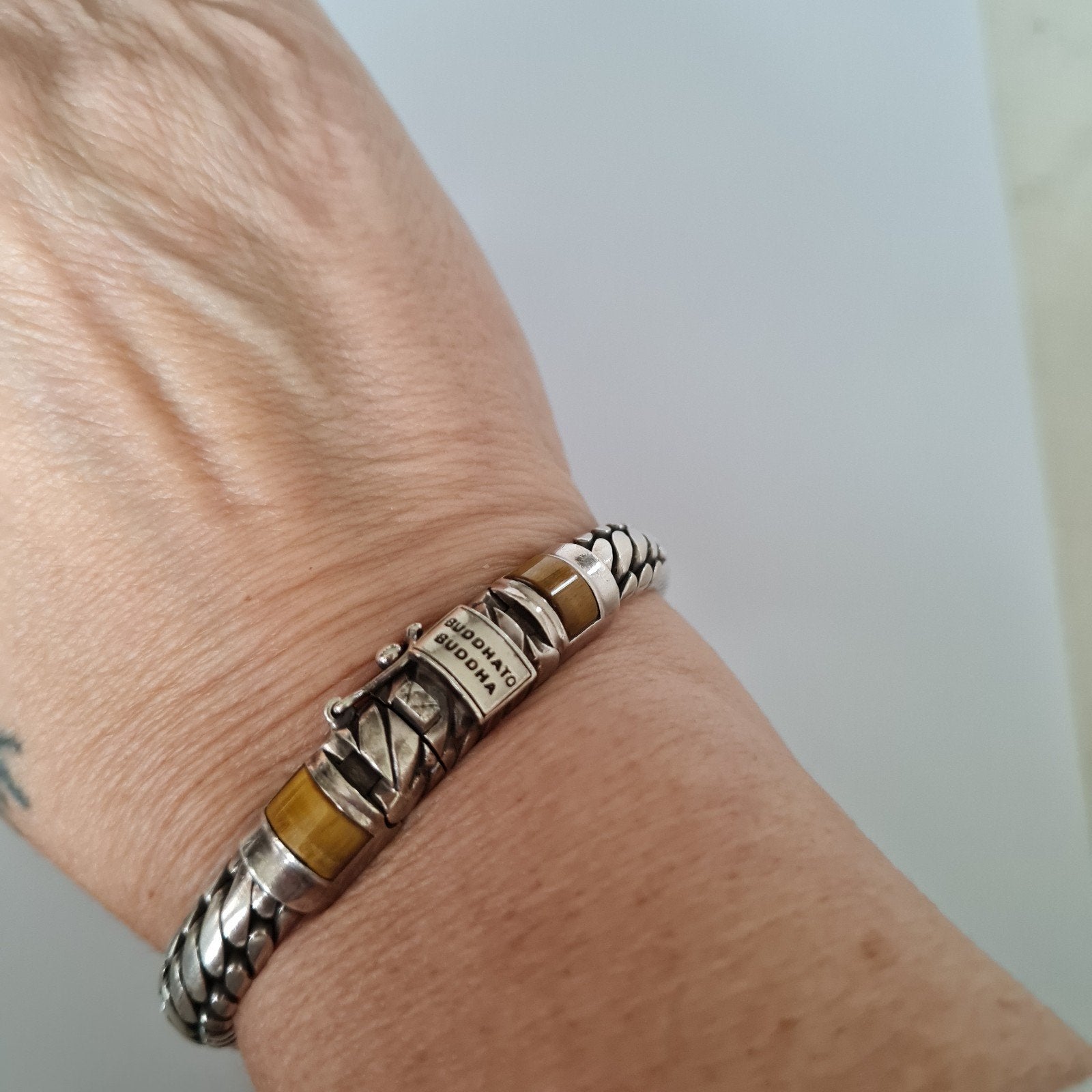 Buddha to Buddha armband Ellen / Ben met tijgeroog, Ophalen of Verzenden, Zo goed als nieuw, Zilver, Zilver