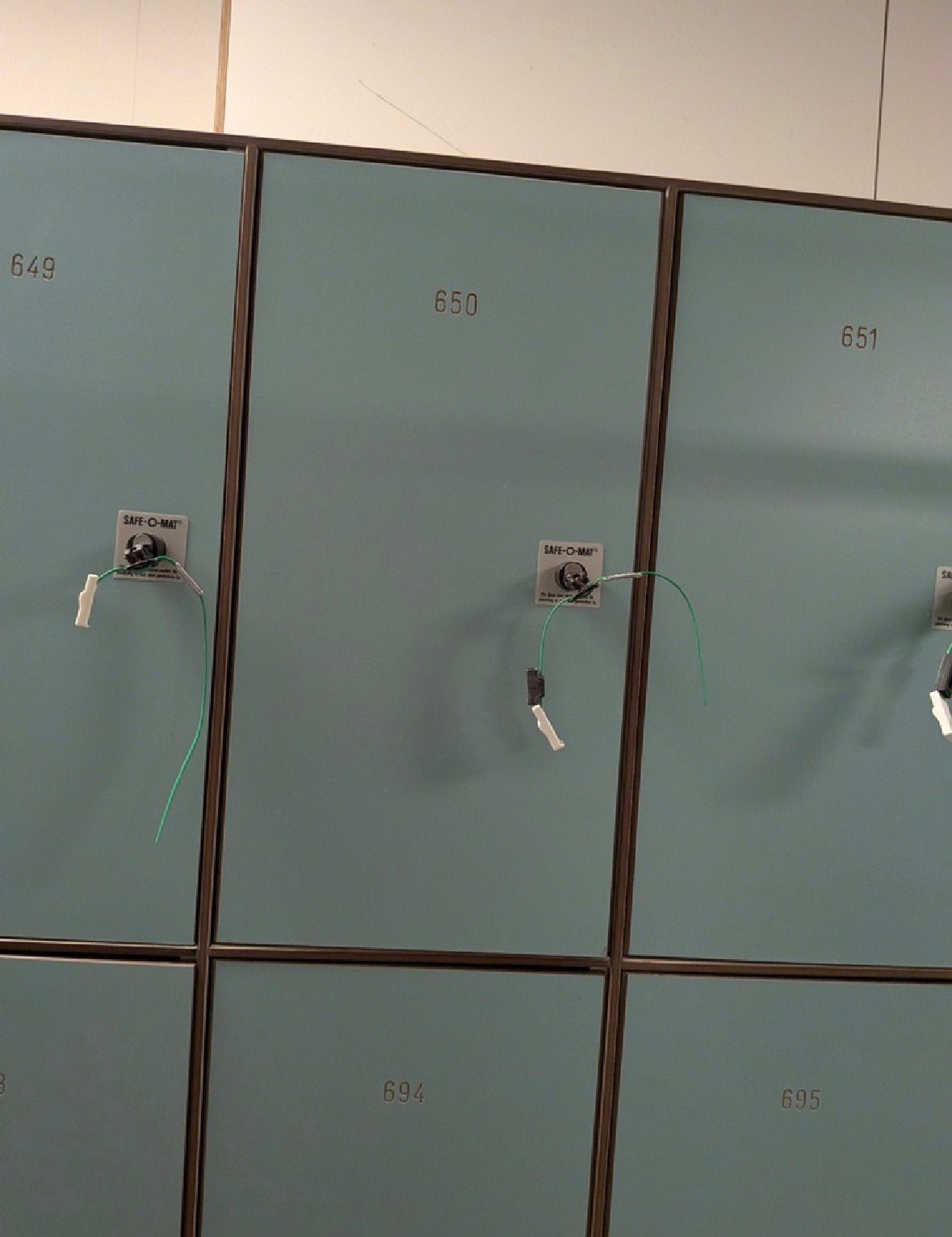 Lockers 81 stuks, Ophalen, Zo goed als nieuw