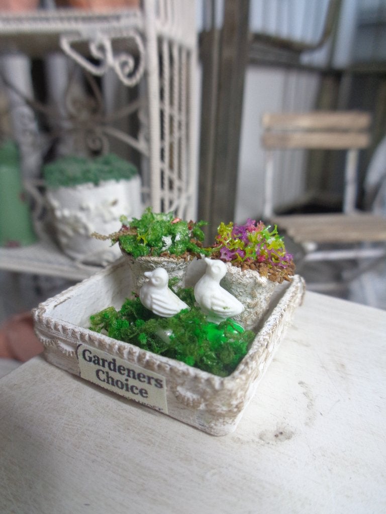 Brocant bakje met eendjes......Poppenhuis 1:12…(nr V26), Ophalen of Verzenden, Nieuw, Poppenhuis