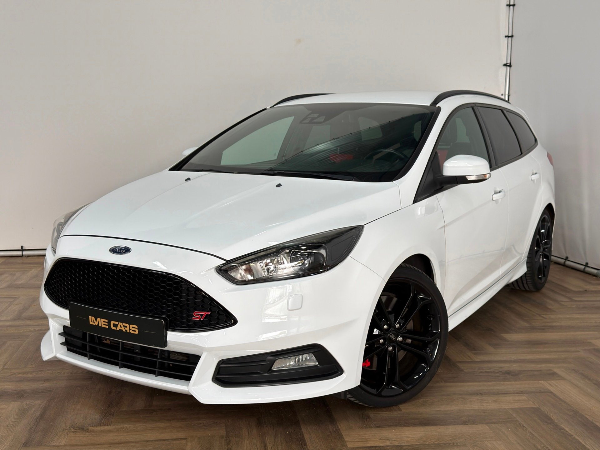 Ford Focus Wagon 2.0 ST|DEALER ONDERHOUDEN|CARPLAY|INRUIL MO, Auto's, Dealer onderhouden, 15 km/l, 4 cilinders, Leder en Stof