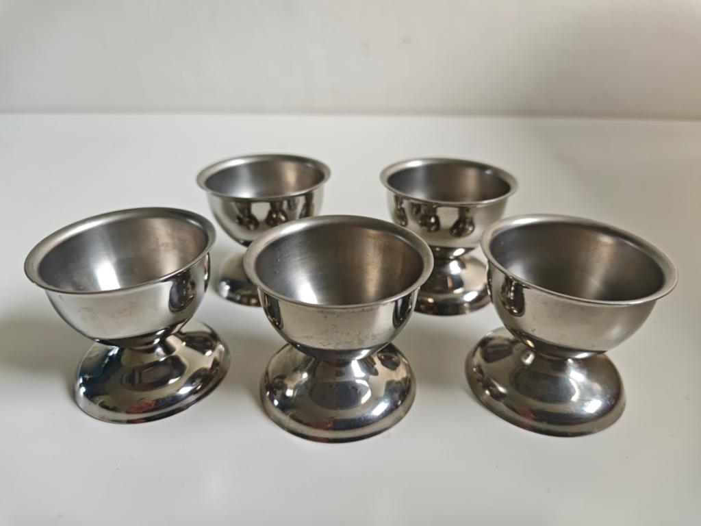 Set van 5 RVS eierdopjes - Modern design, Zilver, Ophalen of Verzenden, Metaal, Overige merken